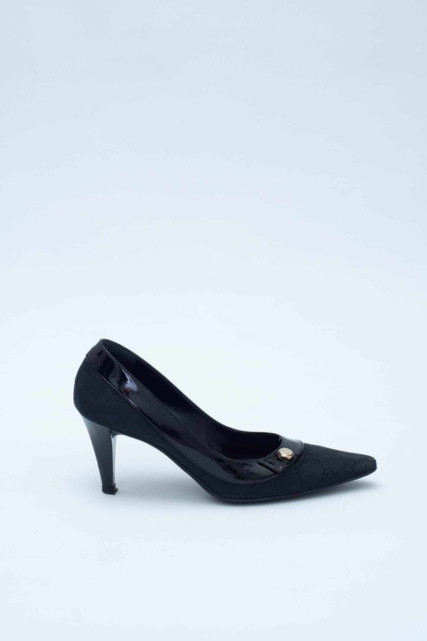 GUCCI BLACK MONOGRAM DECOLLETE