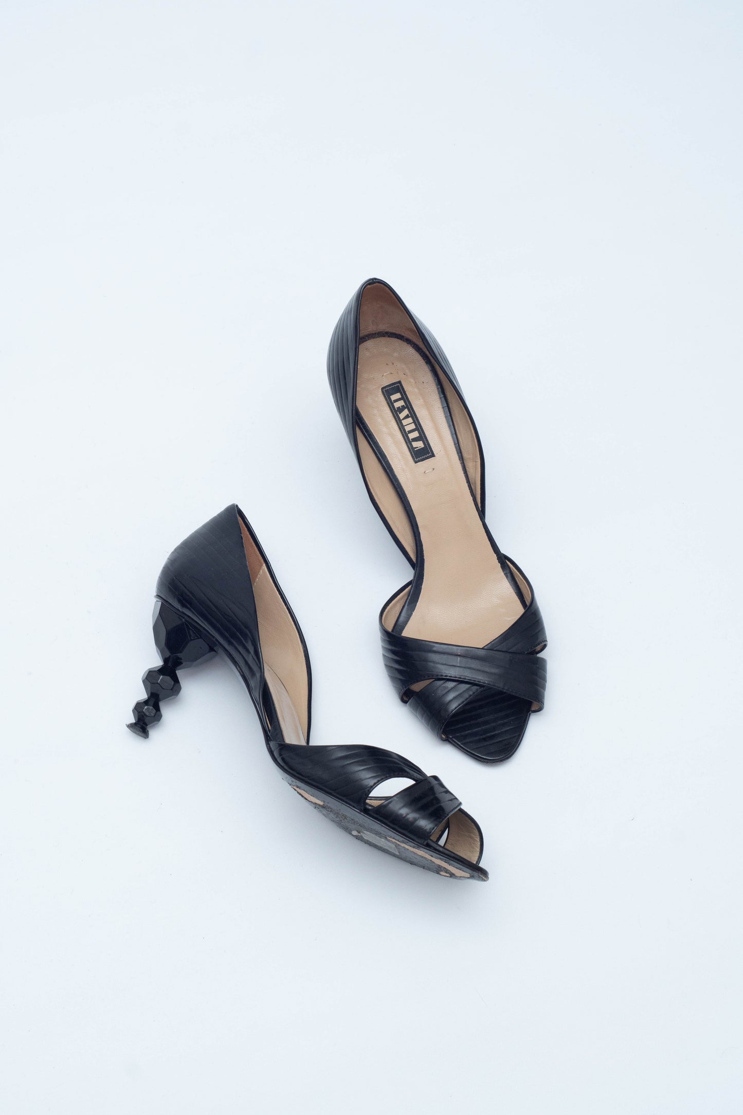 LE SILLA BLACK HEELS