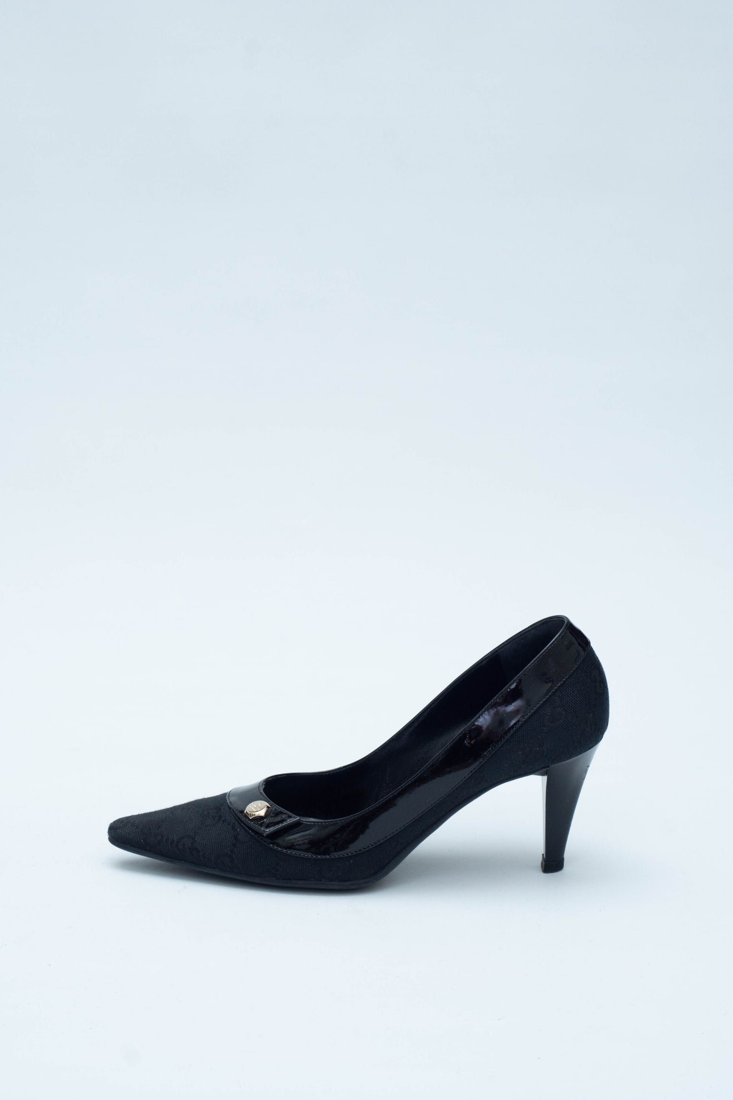 GUCCI BLACK MONOGRAM DECOLLETE