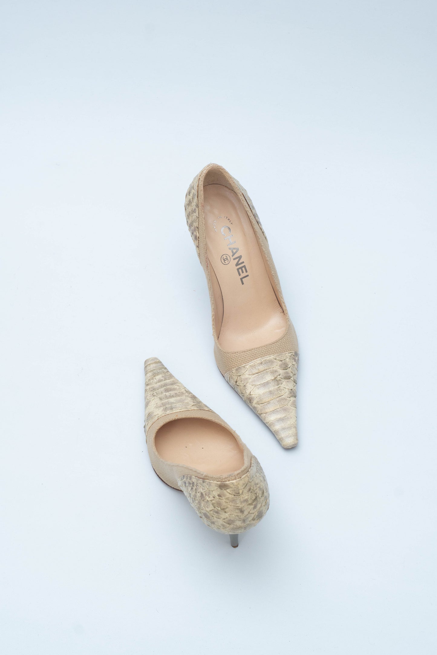 CHANEL SNAKE LEATHER AND CANVA DECOLLETE