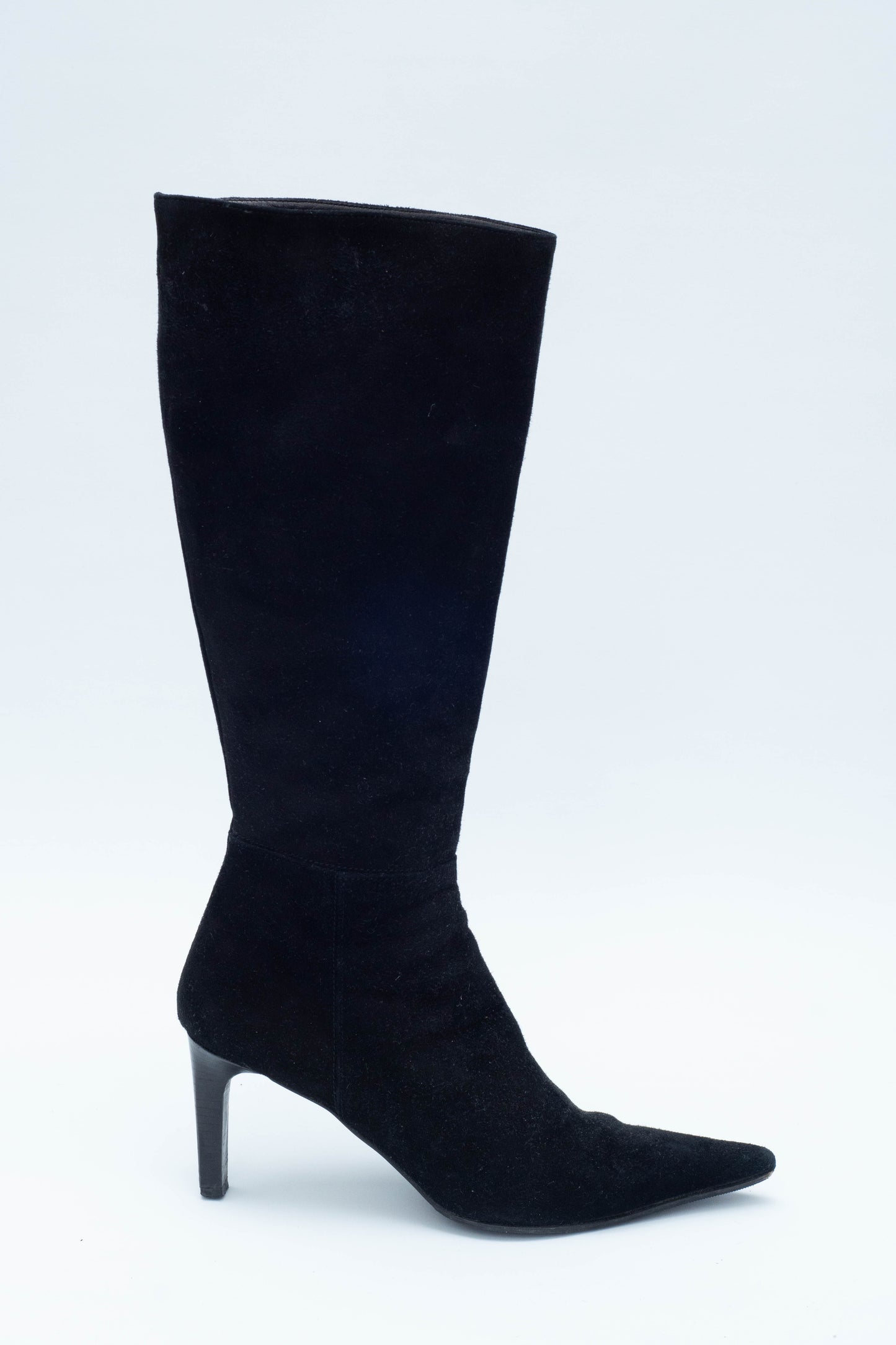 VINTAGE BLACK SUEDE BOOTS