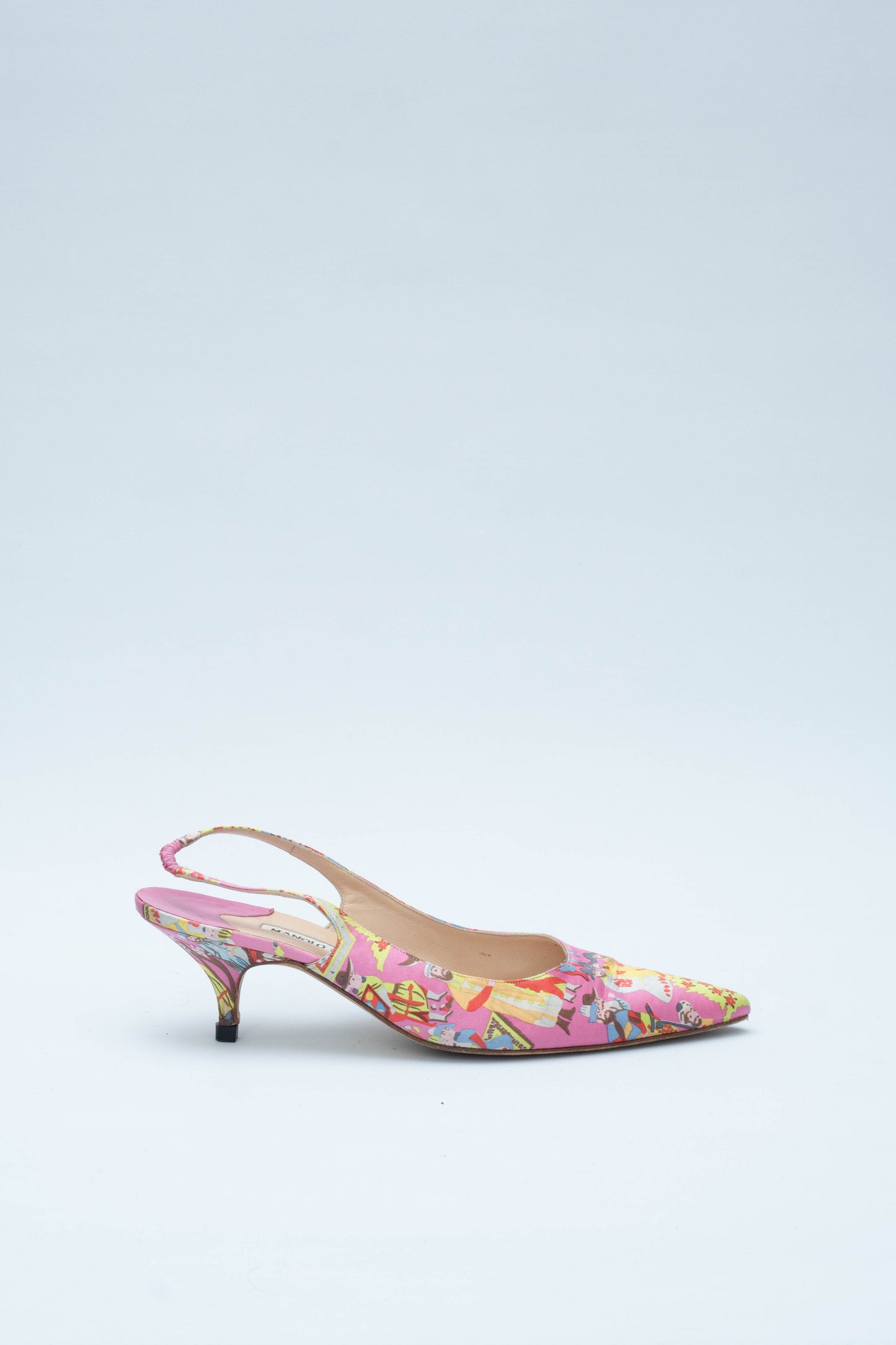 MANOLO BLAHNIK PINK SLINGBACKS