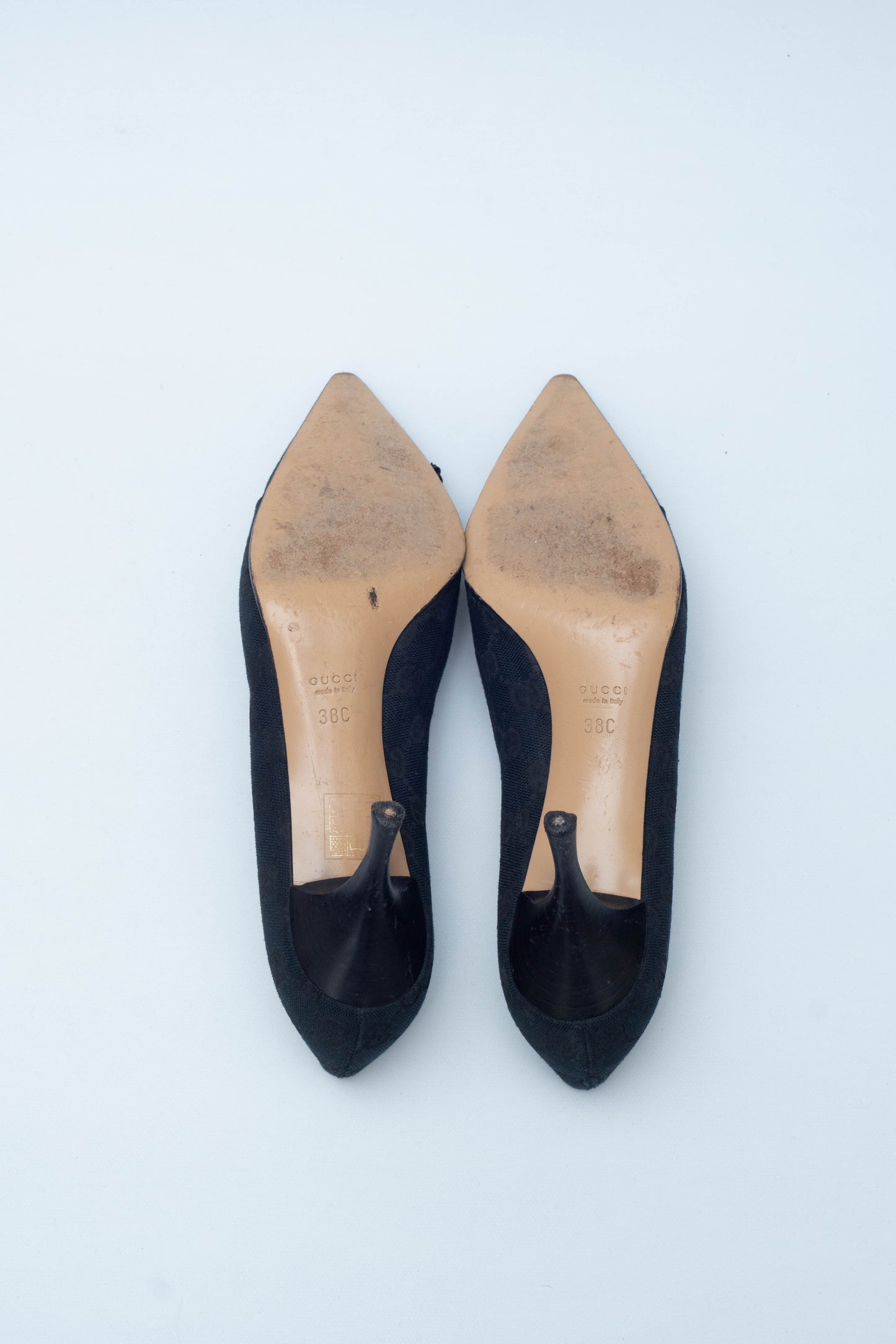 GUCCI BLACK MONOGRAM BOW HEELS