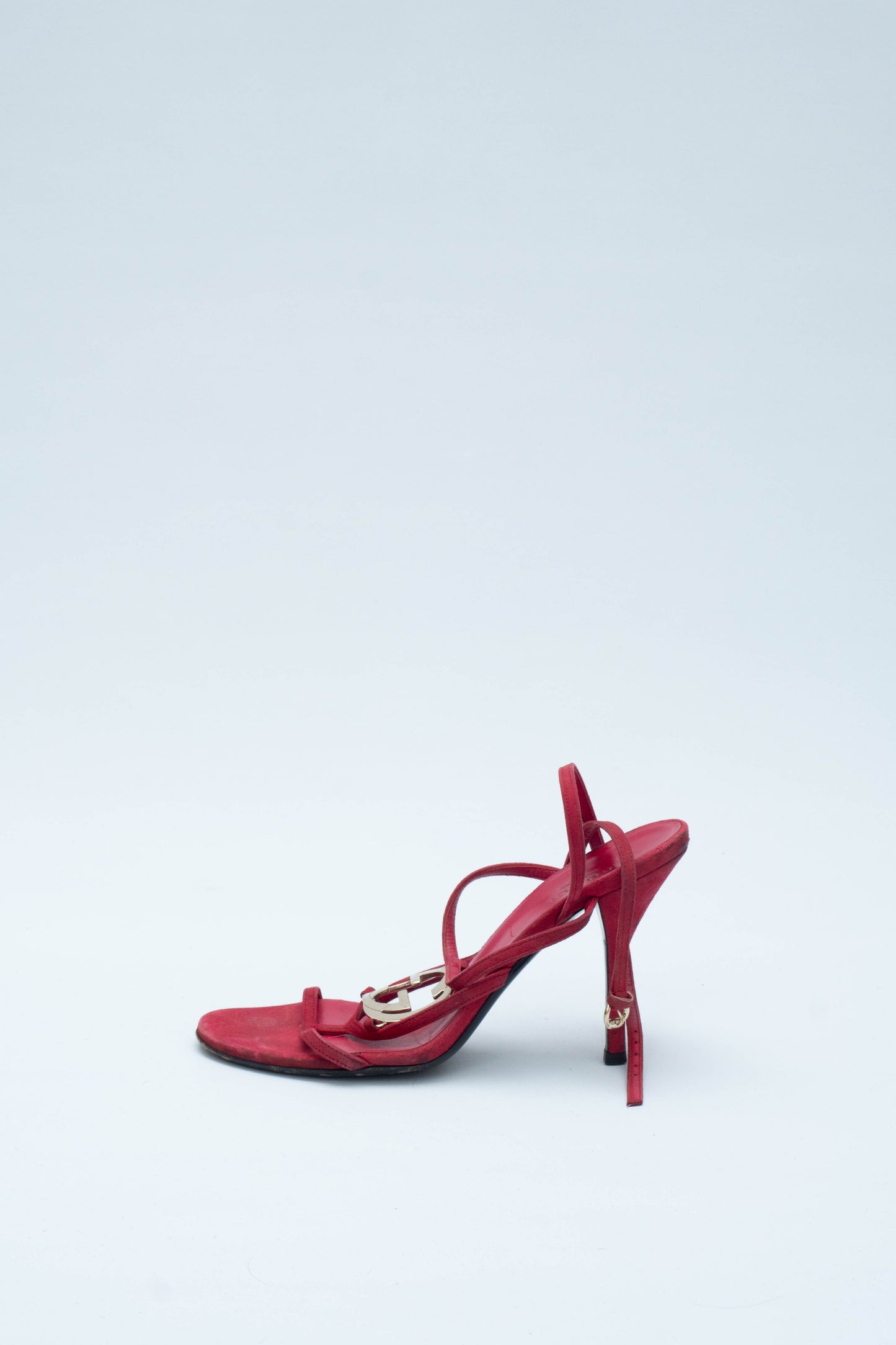GUCCI RED SUEDE LOGO SANDALS