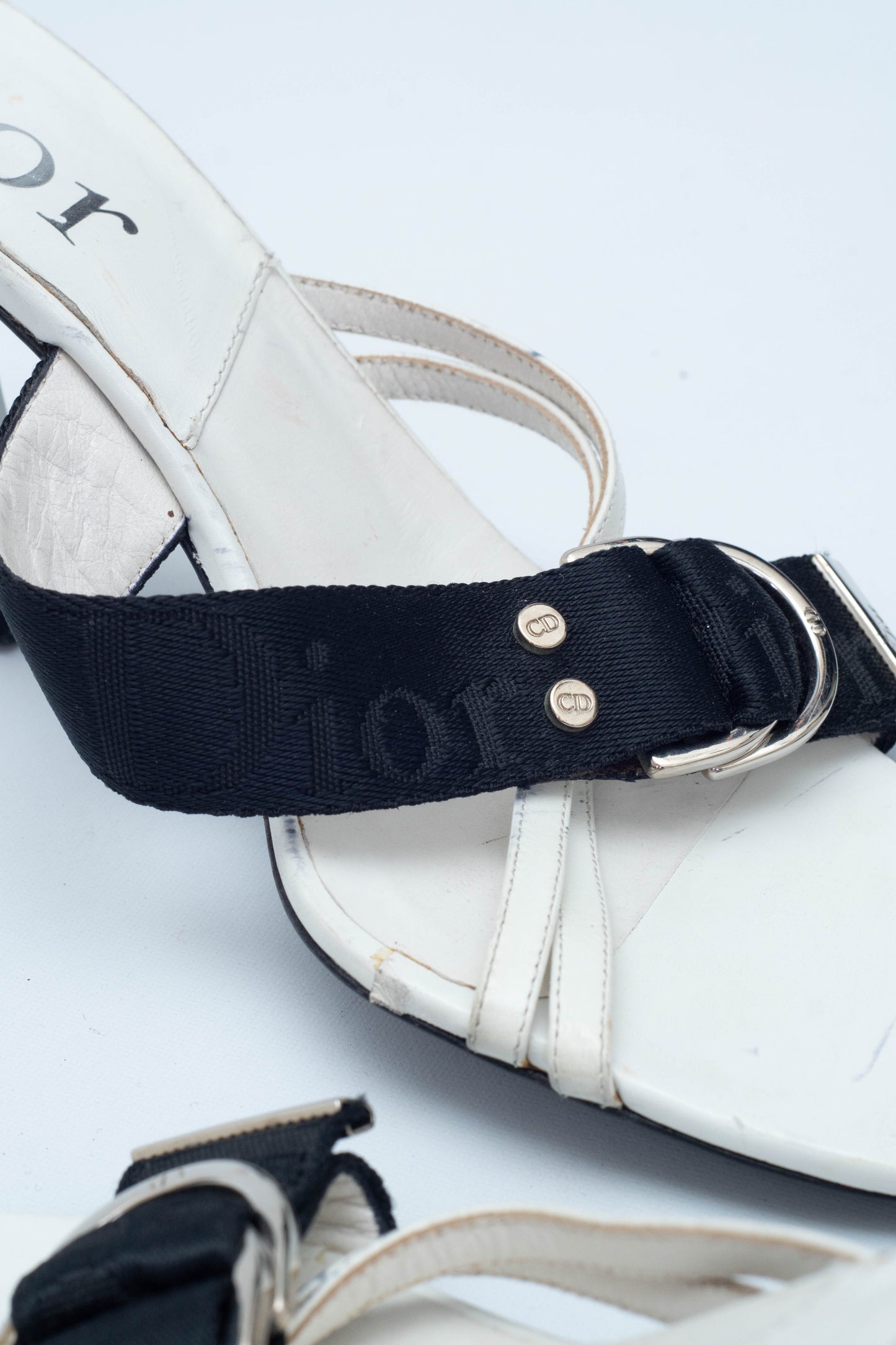DIOR SS 2003 WHITE SANDALS