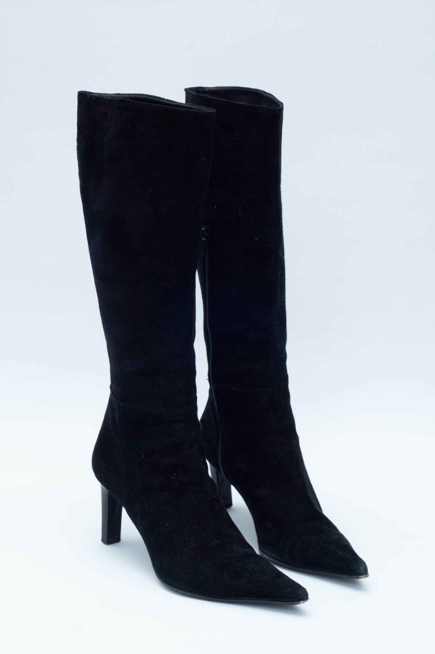 VINTAGE BLACK SUEDE BOOTS