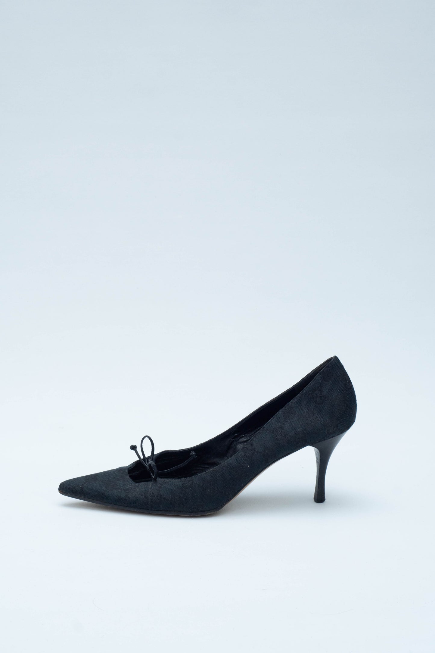 GUCCI BLACK MONOGRAM BOW HEELS