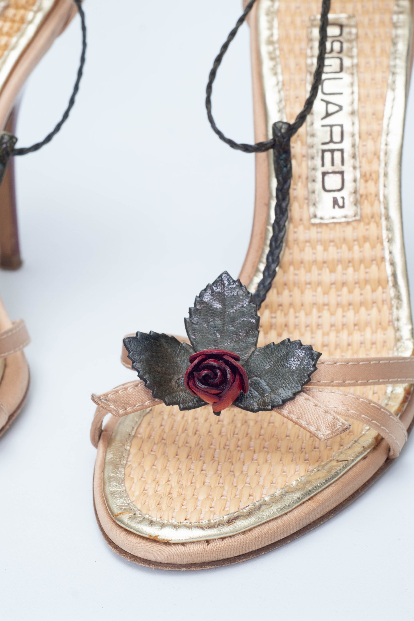 DSQUARED RAFFIA ROSE SANDALS