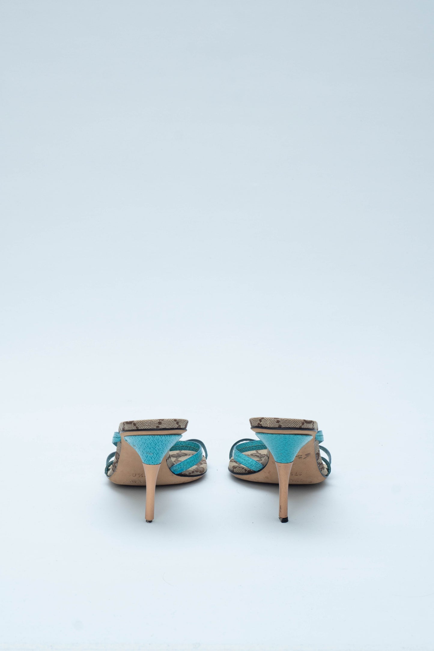 GUCCI TURQUOISE STRAP SANDALS