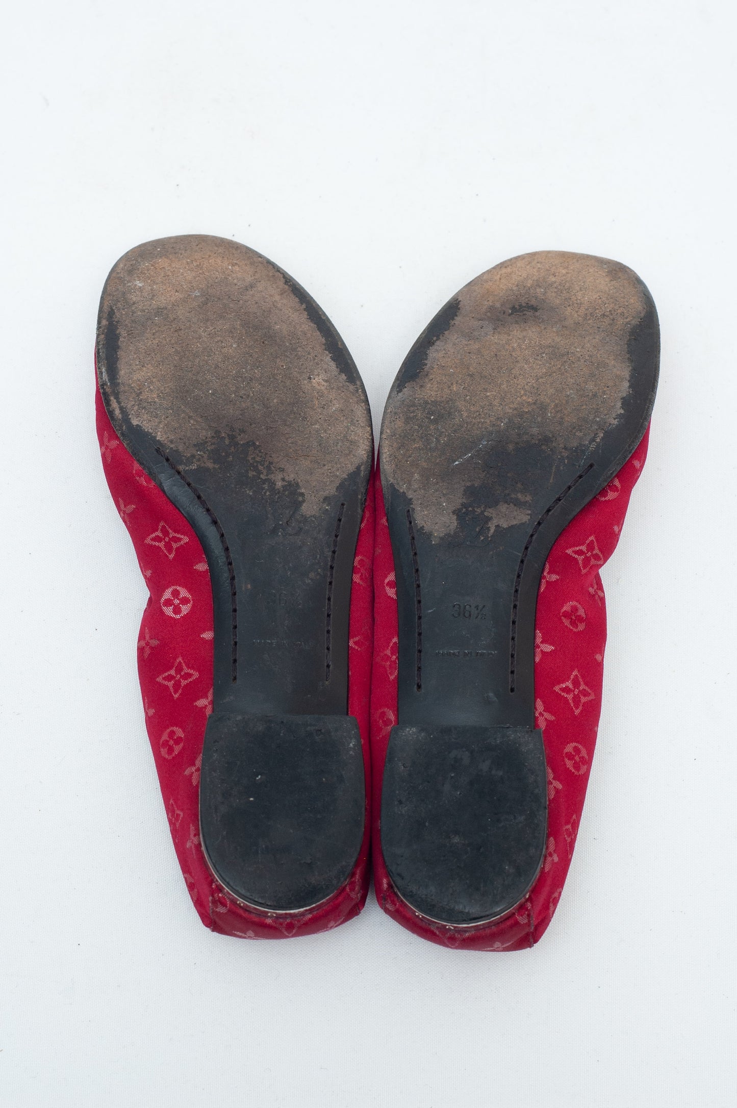 LOUIS VUITTON RED MONOGRAM BALLERINAS