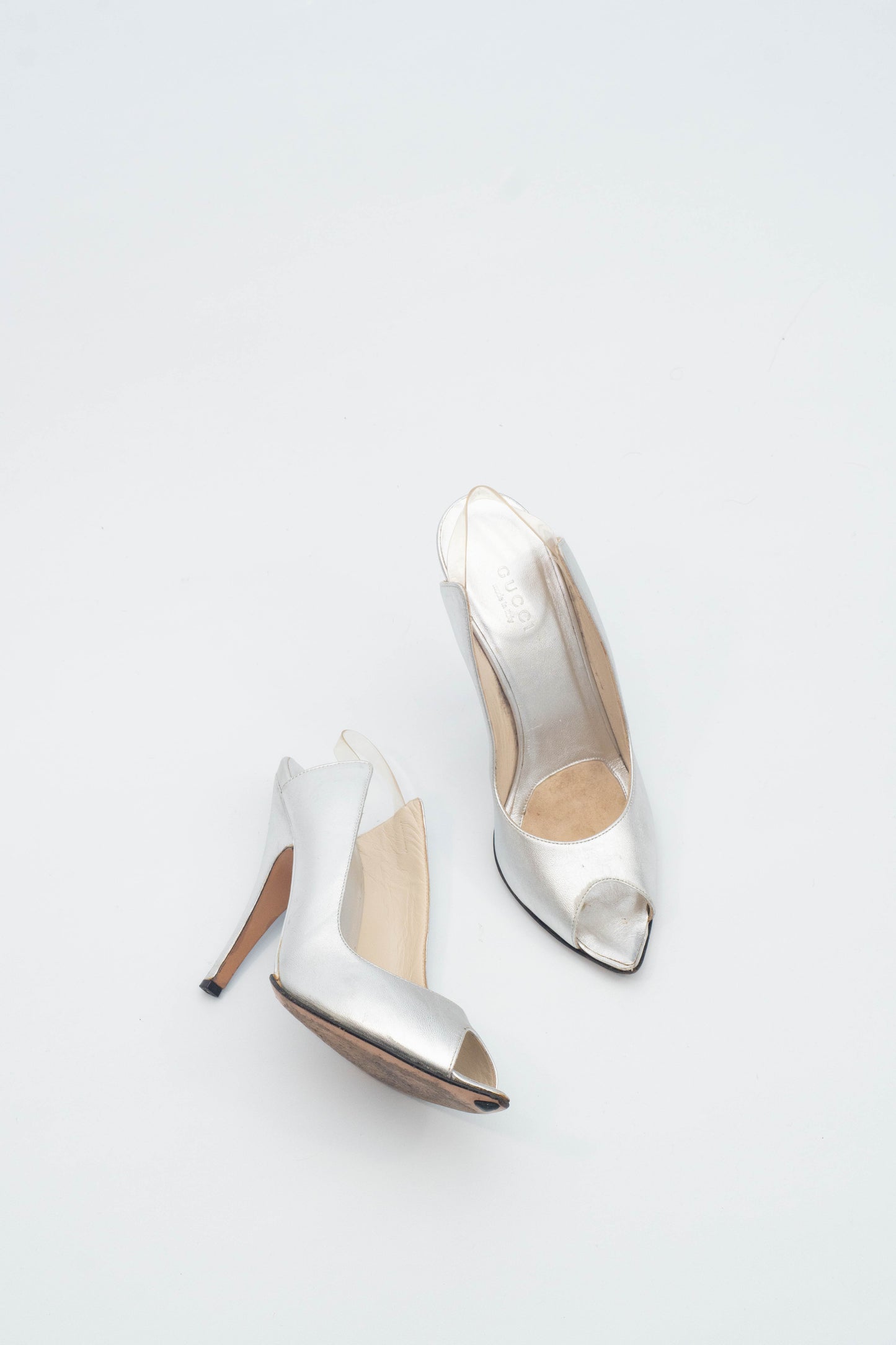 GUCCI SS 2003 SILVER HEELS