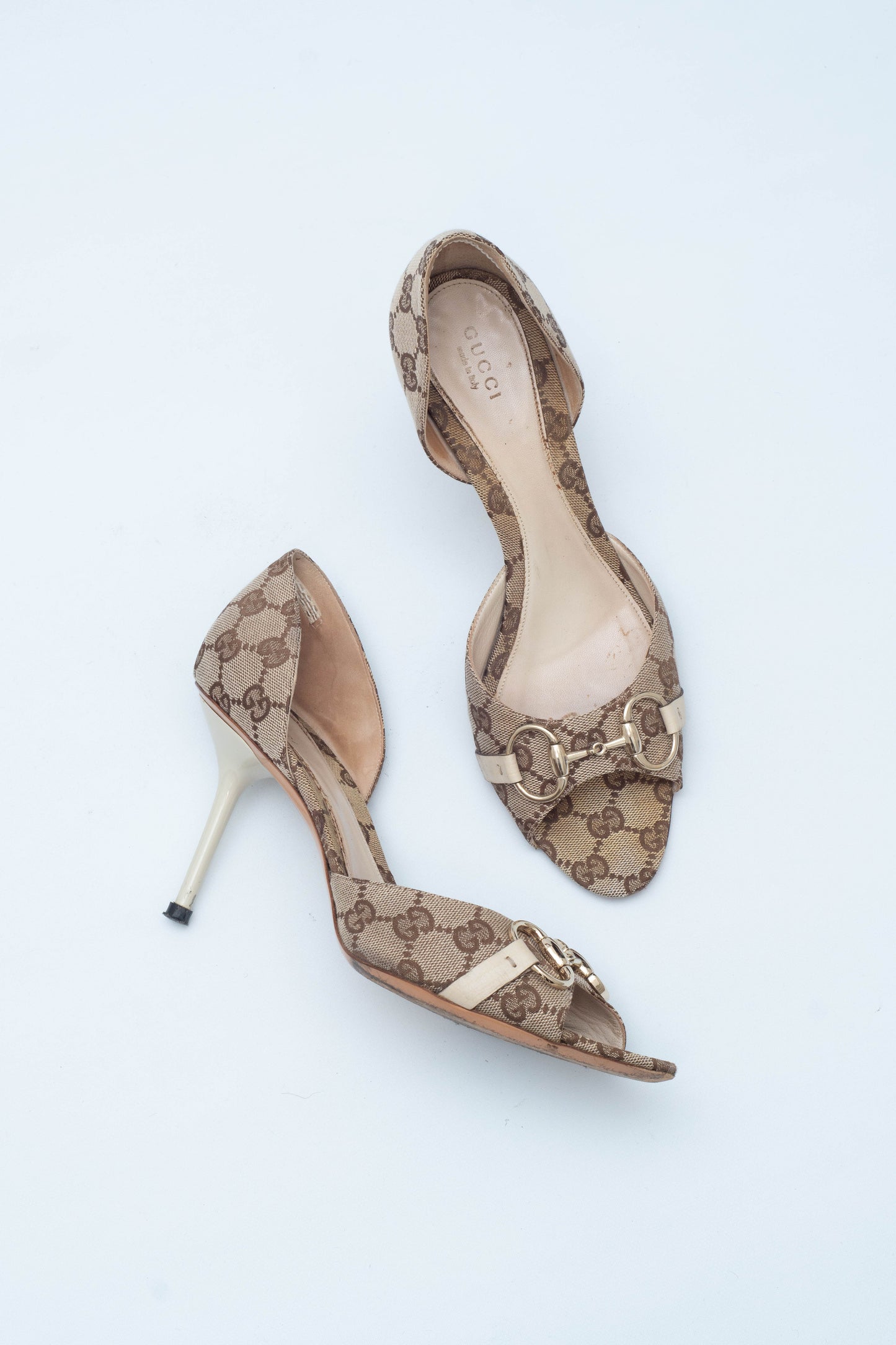 GUCCI WHITE HORSEBIT SANDALS