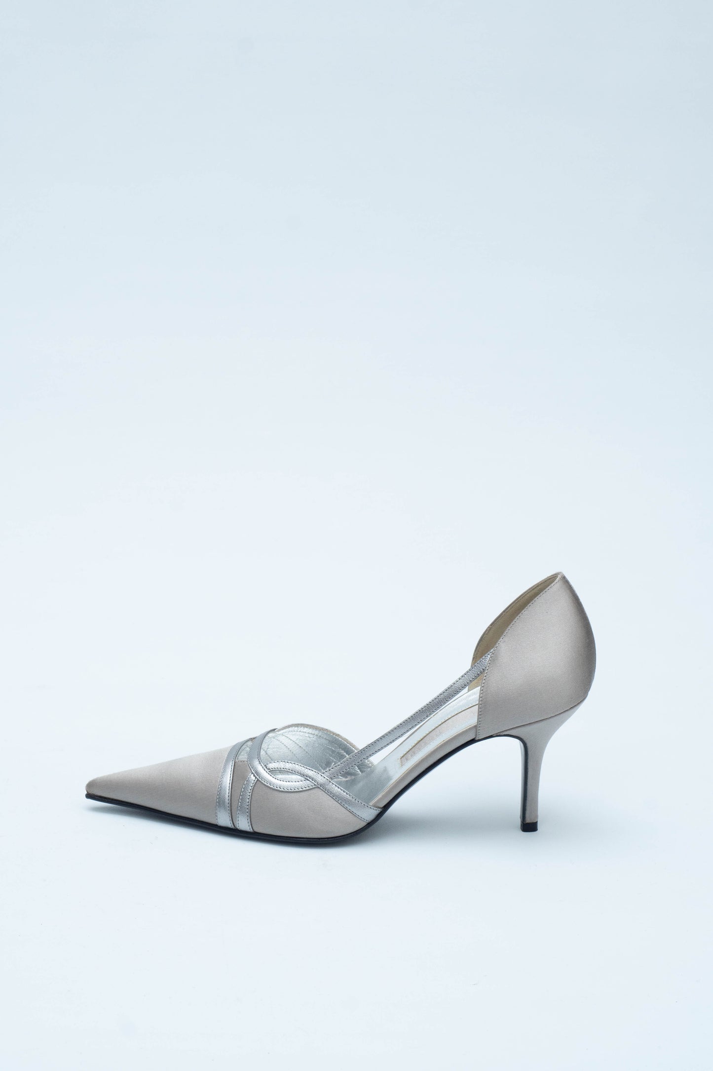 VINTAGE SILVER SATIN DECOLLETE