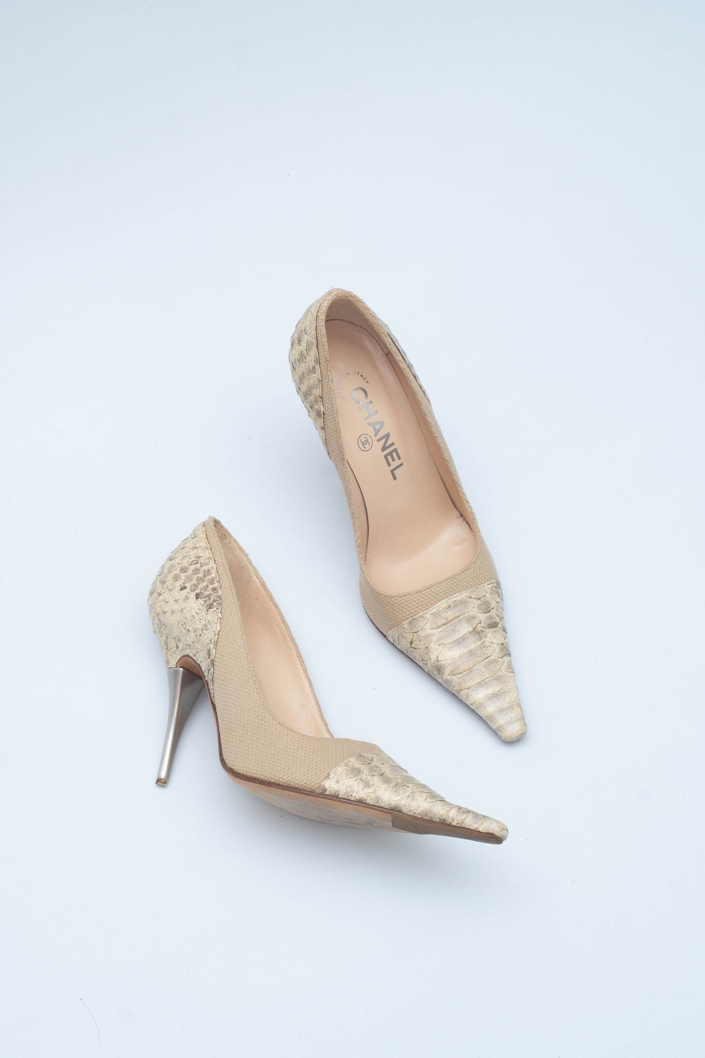 CHANEL SNAKE LEATHER AND CANVA DECOLLETE