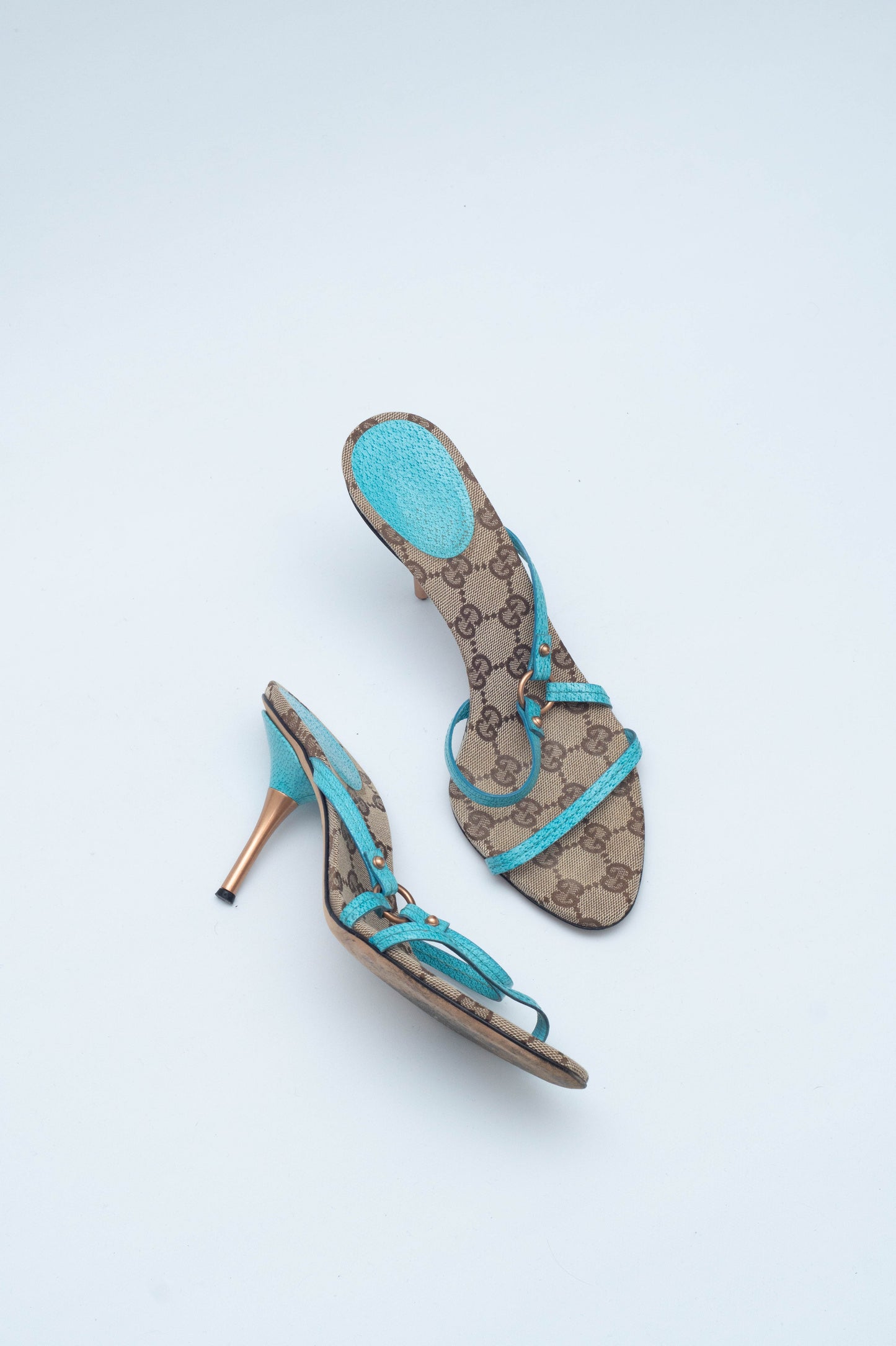 GUCCI TURQUOISE STRAP SANDALS