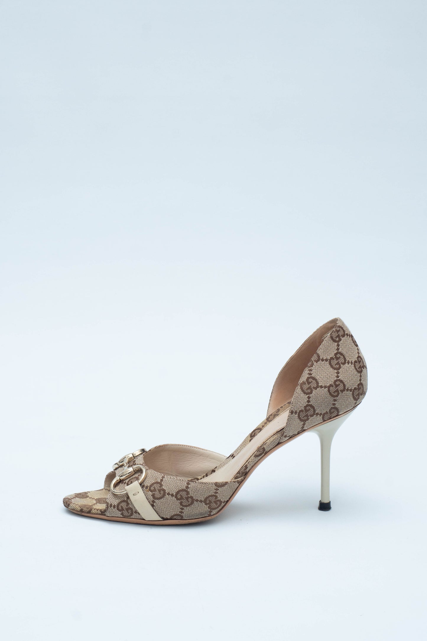 GUCCI WHITE HORSEBIT SANDALS